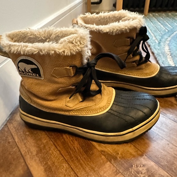 Women’s Sorel snow boots. Great condition! Size 9.5 - Picture 5 of 5